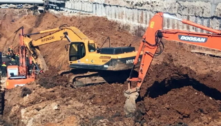 Разработка котлована экскаватором под фундамент в Нерюнгри — цена от 2597 руб. | 2Землекопа-Нрю