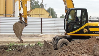 Выкопать яму экскаватором в Нерюнгри от 935 руб. - 2Землекопа-Нрю 